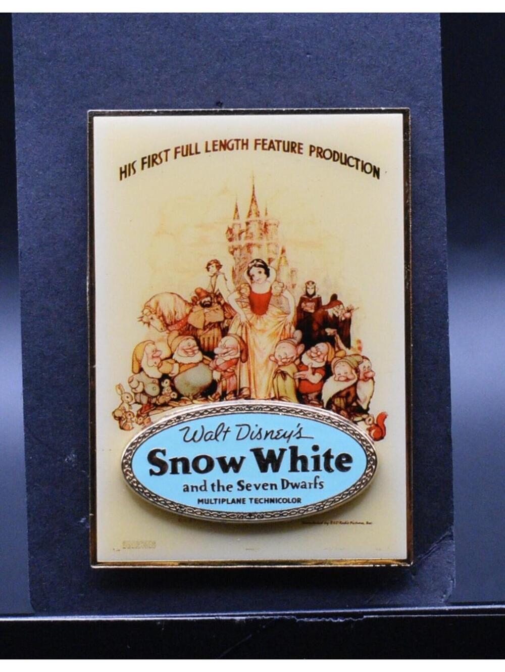 Disney DSSH DSF Snow White Seven Dwarfs Movie Poster LE 300 Pin (C6)